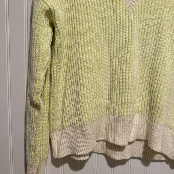 Evereve Riane V Neck Pullover Sweater Neon Yellow White - Picture 3 of 6